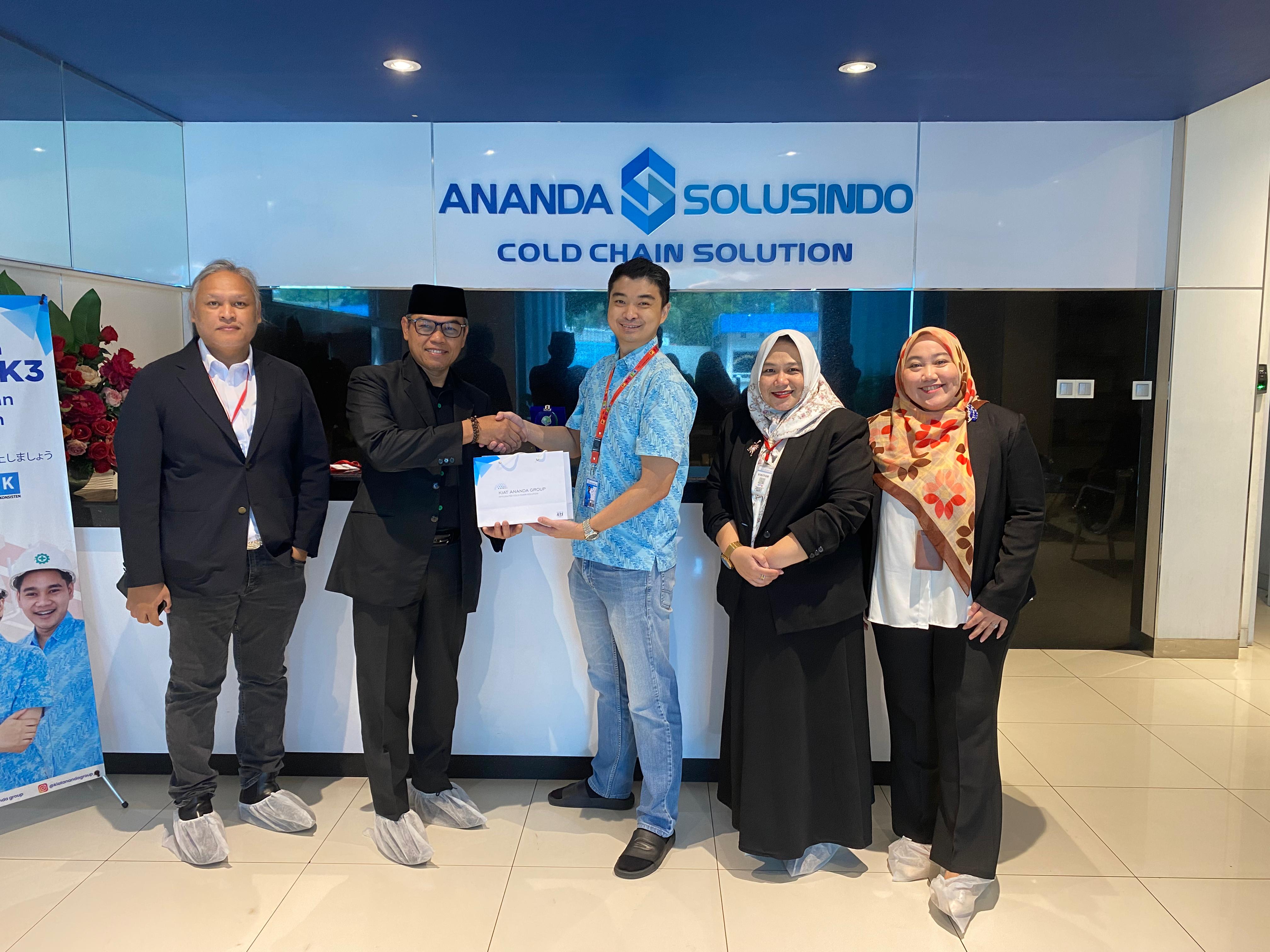 Penandatanganan MoU antara Institut STIAMI dan Kiat Ananda Group: Kolaborasi Strategis Dunia Pendidikan dan Industri