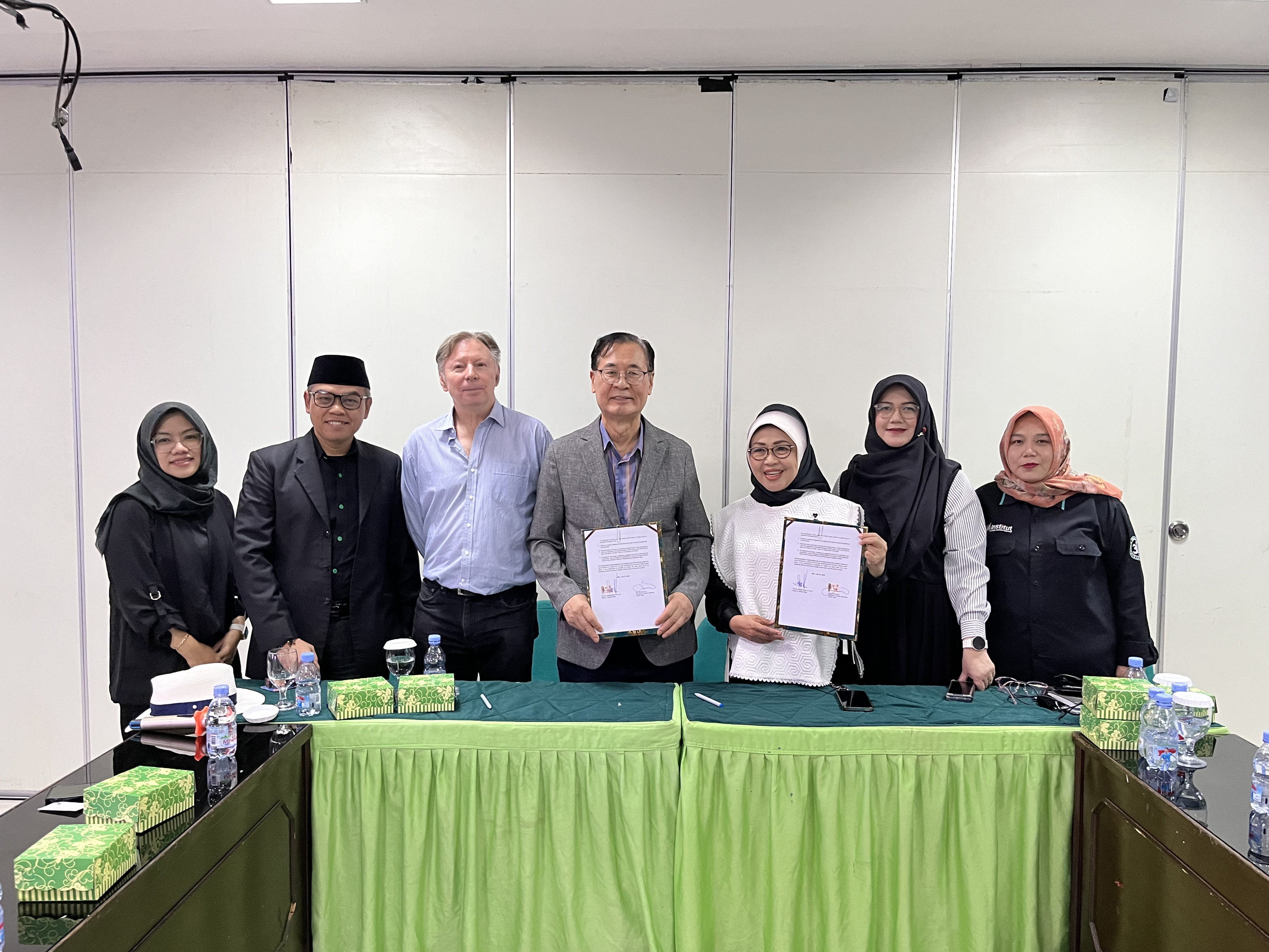 Dukung Transformasi Pendidikan Global, Institut STIAMI Resmi Bekerja Sama dengan Busan Indonesia Center