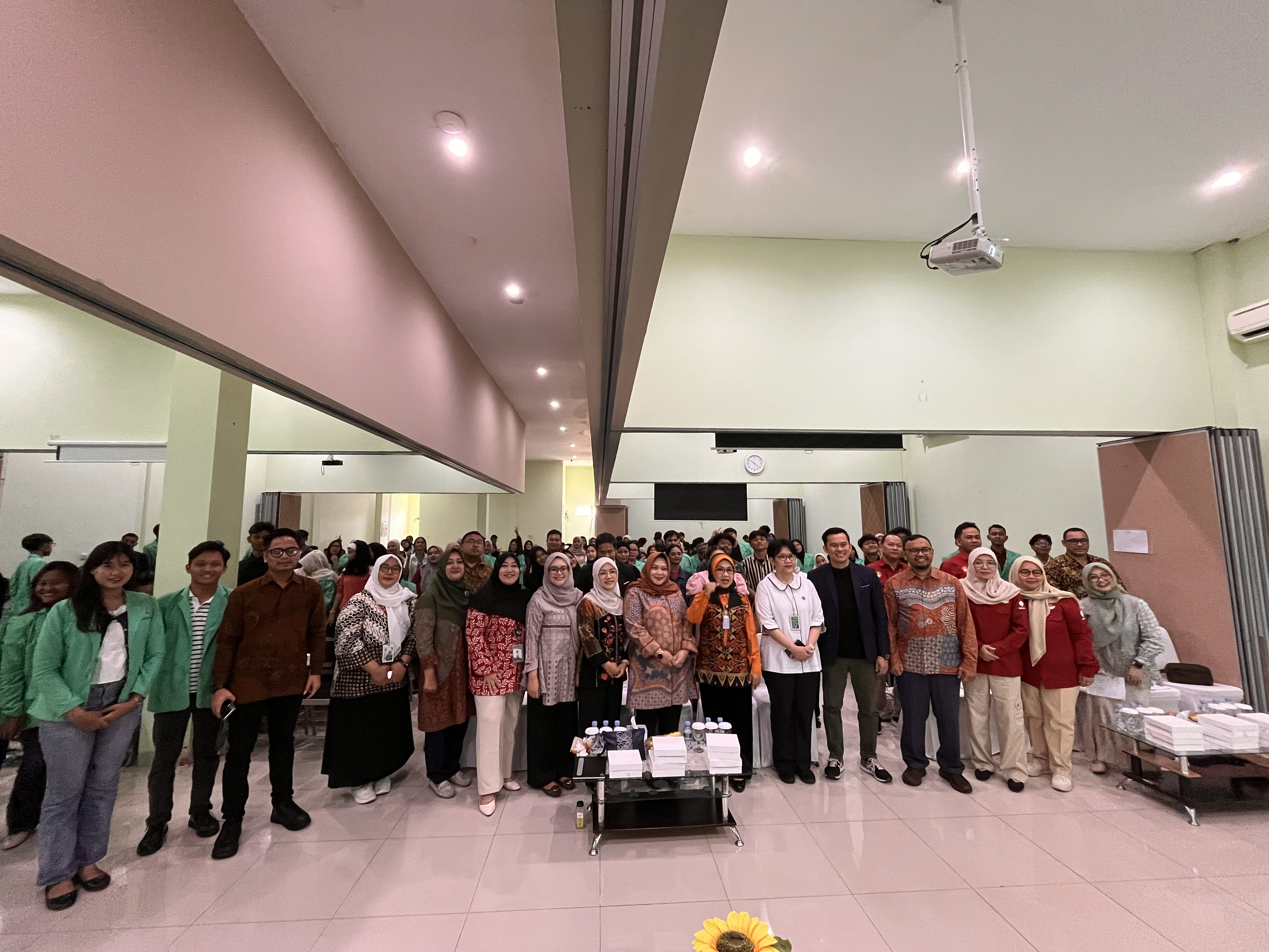 Institut STIAMI dan Kementerian Ketenagakerjaan RI Gelar Kegiatan “Merancang Jalan Karier Impian: Dari Kampus ke Puncak Karier”