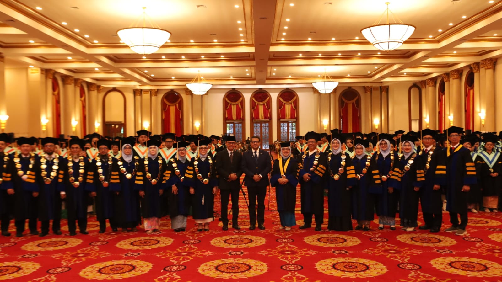 Wisuda ke-49 Institut STIAMI Cetak Akselerator SDM Unggul untuk Indonesia Emas 2045