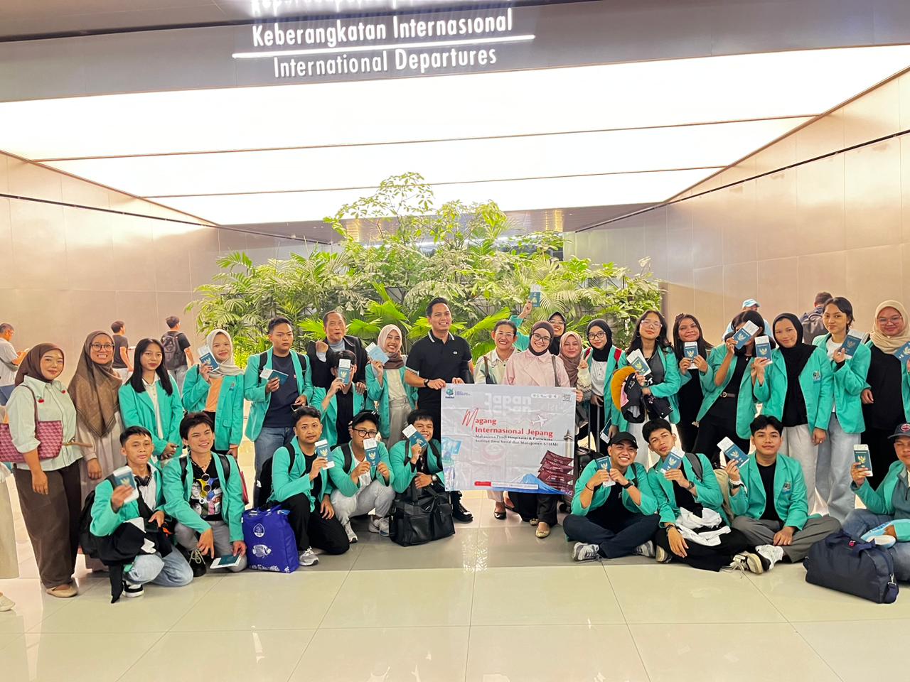 Institut STIAMI Berangkatkan 24 Mahasiswa Hospitality dan Pariwisata untuk Program Magang Internship Batch 2