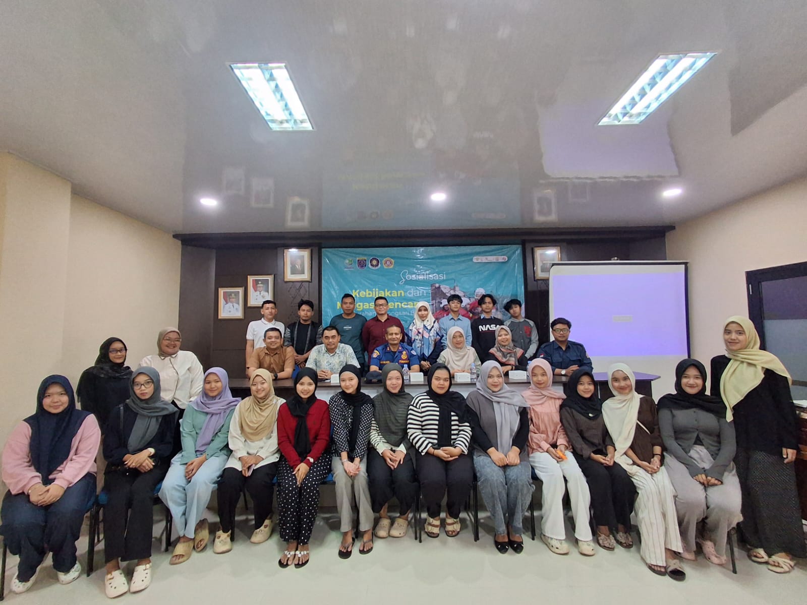 Kolaborasi Pengabdian Masyarakat Dosen Institut Stiami Kampus D-Kelurahan-Unit Pelaksana Teknis (UPT) Pemadam Kebakaran Bojongsari Baru 